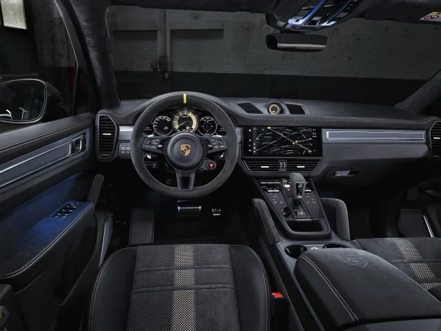 2022-Porsche-Cayenne-Turbo-GT-12.jpg