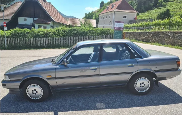 Toyota Camry SV21 1990 года