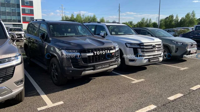 toyota-land-cruiser-300-gr-sport-zamechen-v-rossii3.jpg