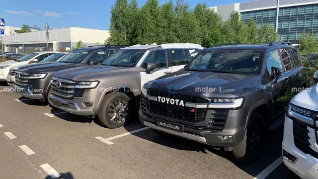 toyota-land-cruiser-300-gr-sport-zamechen-v-rossii.jpg