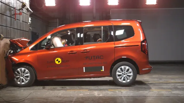 Краш-тест Renault Kangoo