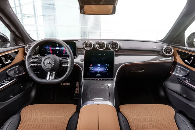 2022-Mercedes-Benz-C-Class-28-1.jpg