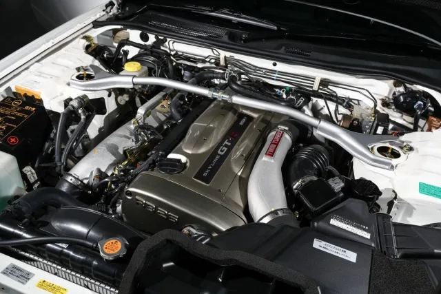Nissan%20GTR1.jpg
