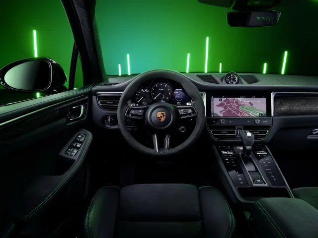 2022-Porsche-Macan-Facelift-42.jpg