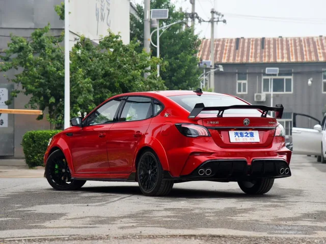 1488x0_1_autohomecar__ChwFjmDAss6AFVERACJG2ifSM8g840.jpg