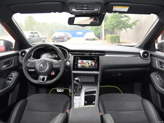 1488x0_1_autohomecar__ChwFjmDAsrmAAfLgAB6u1Ut1p1I376.jpg