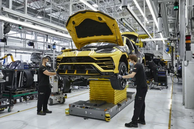 Lamborghini Urus production