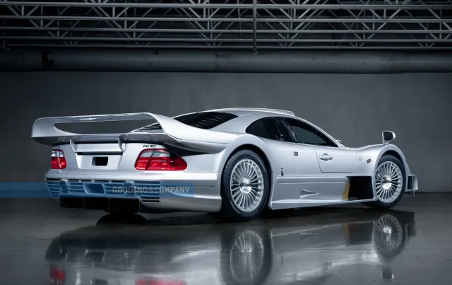 Mercedes-Benz-CLK-GTR-3.jpg