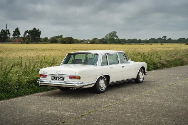 1967-Mercedes-Benz-600D-W100-George-Harrison-09.jpg