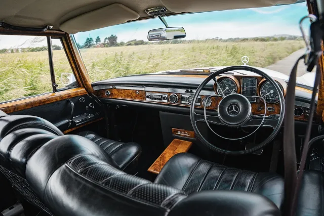 1967-Mercedes-Benz-600D-W100-George-Harrison-07.jpg