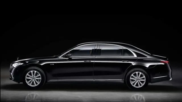 2022-mercedes-s680-guard2.jpg