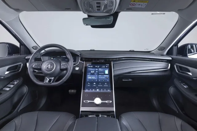 MG-Marvel-R-interior-dashboard-live-image.jpg