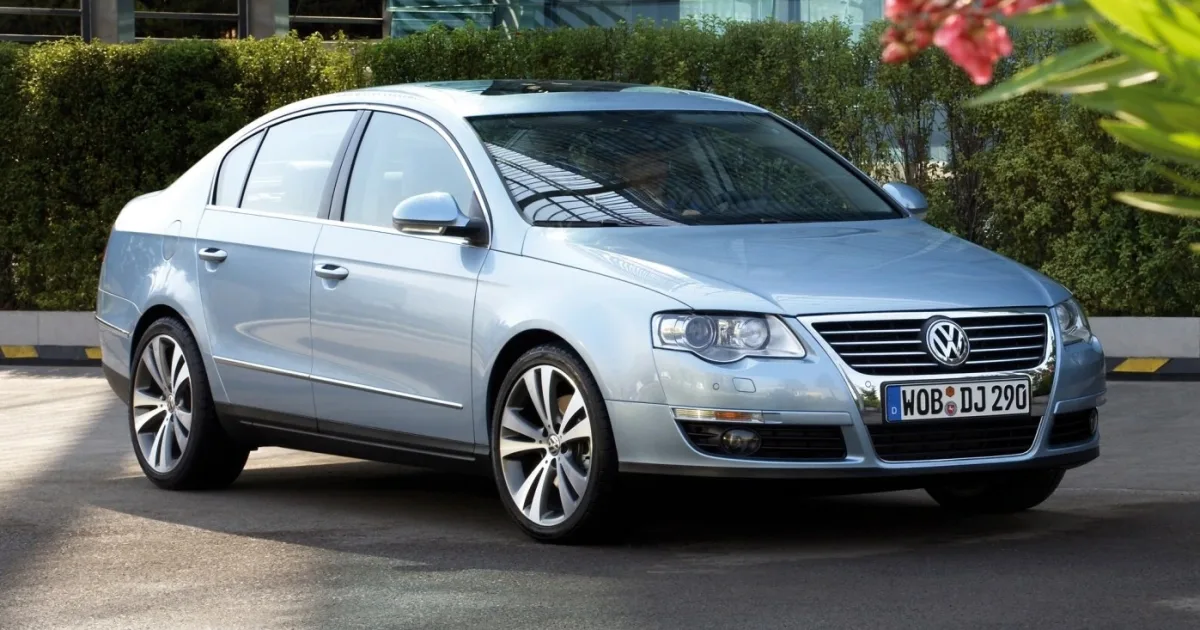 Volkswagen Passat B6.jpg