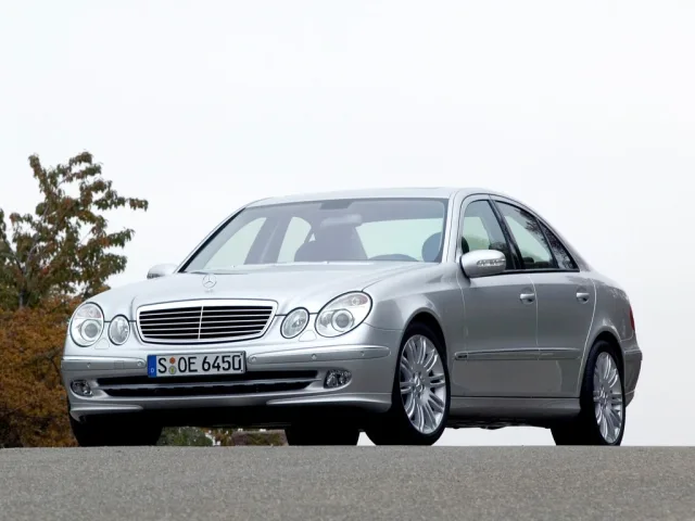 mercedes-benz_e-class_540969.jpg