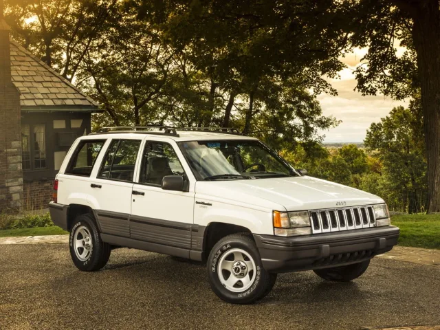 jeep_grand_cherokee_789183.jpg