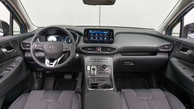 2022-hyundai-santa-fe-xrt-interior.jpg