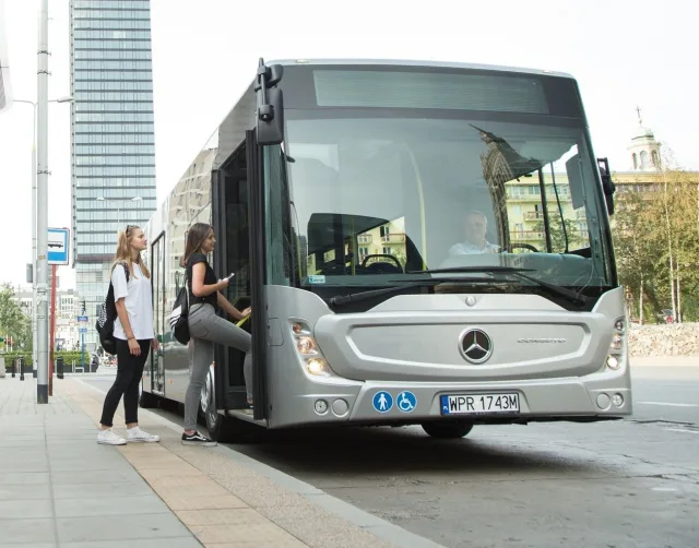 mercedes-benz-conecto-1.jpg