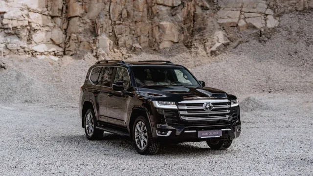Toyota Land Cruiser 300 старт продаж в Украине