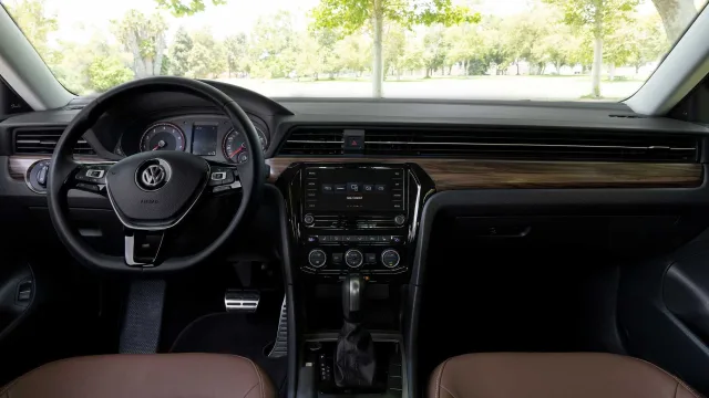2022-volkswagen-passat-limited-edition-8.jpg
