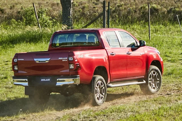 toyota-hilux.jpg