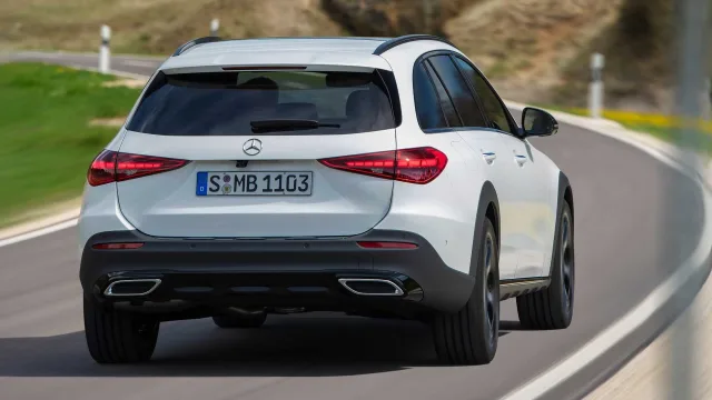 mercedes-benz-c-class-all-terrain-on-road2.jpg