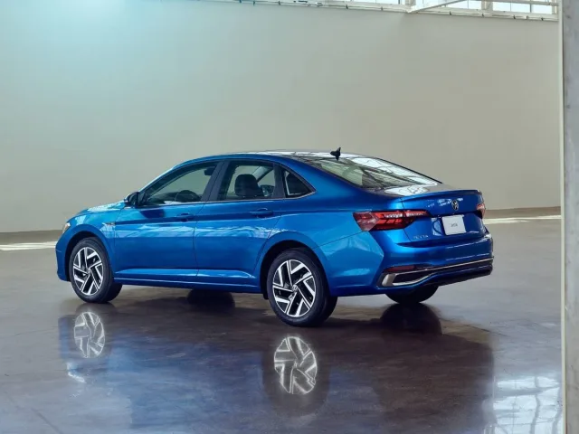Volkswagen представил обновленный седа Jetta