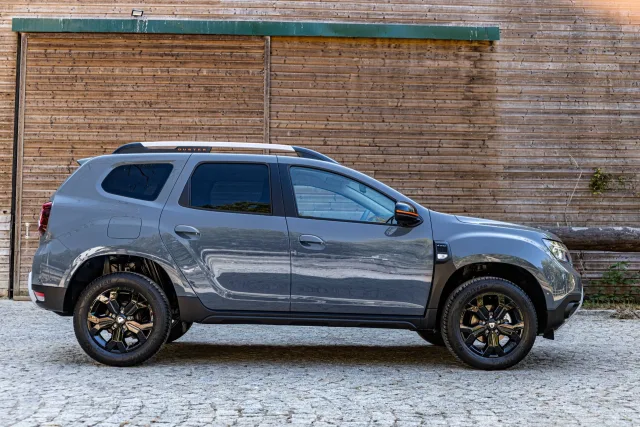2021-New-Dacia-Duster-Extreme-3.jpg