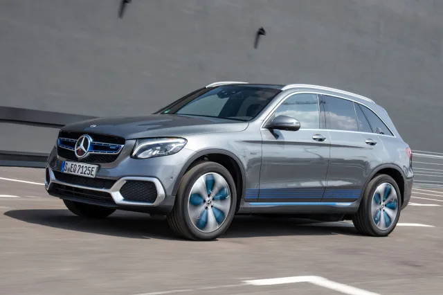 1-mercedes-benz-glc-f-cell-2019-fd-hero-front.jpg