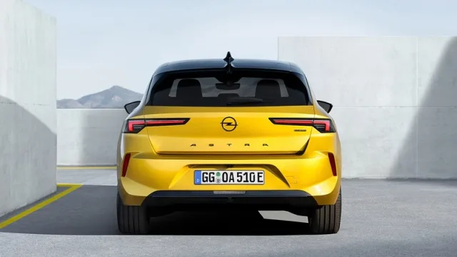 opel-astra-l7.jpg