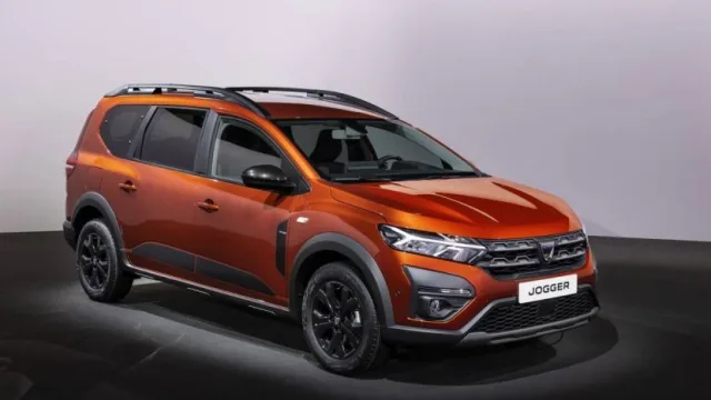 Dacia-Jogger-c-LifeNews-AutoExpert-4-830x467.jpg