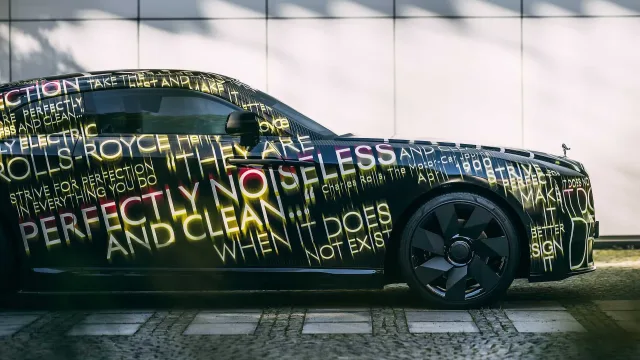 rolls-royce-ev4.jpg