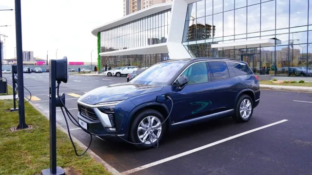 nio_mamin_kaz_1000-1280x720.jpg