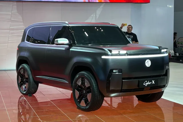 mg-cyberx-shanghai-motor-show-front-quarter.jpg