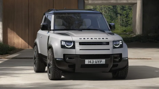 2026-Land-Rover-Defender-90-1s.jpg