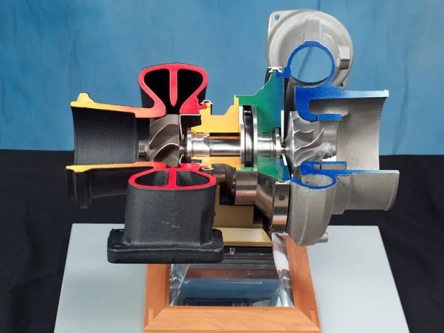 988px-Turbocharger.jpg