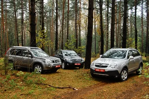 Три к одному. Кто из кроссоверов лучше — Opel Antara, Toyota RAV4 или Nissan X-Trail?