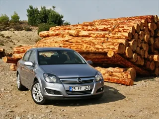 Пятый элемент. Чем будет покорять сердца российских покупателей Astra Sedan?