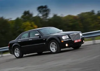 Принц дороги. Что скрывается за харизмой Chrysler 300C?