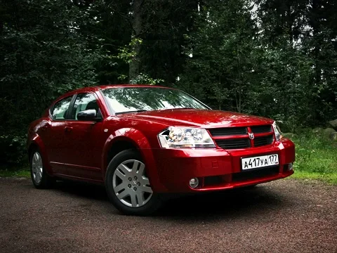 Морда цеглою. Чим насправді страшний Dodge Avenger?
