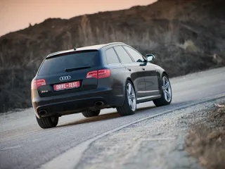 Экспресс в никуда. Изучаем возможности суперуниверсала Audi RS6 Avant