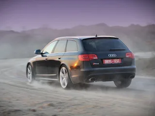 Экспресс в никуда. Изучаем возможности суперуниверсала Audi RS6 Avant