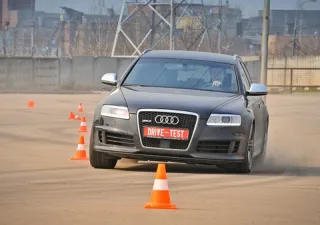 Экспресс в никуда. Изучаем возможности суперуниверсала Audi RS6 Avant