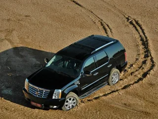 Купи слона. Навіщо потрібен Cadillac Escalade?