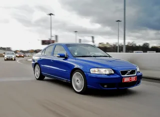 Hot northerners. What is more in the Volvo S60 R — comfort or sport?