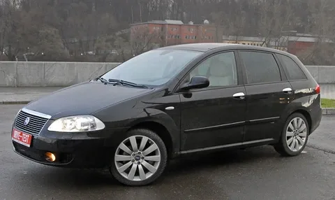 Croma shape. Trying to determine the Fiat Croma body type