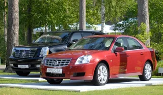 Не гольф-клас. Cadillac представляє нові моделі BLS та Escalade