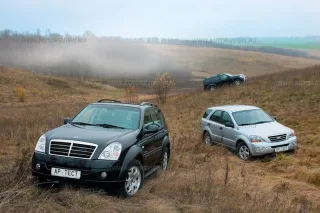 С горки не спускать. Kia Sorento, Nissan Pathfinder и SsangYong Rexton