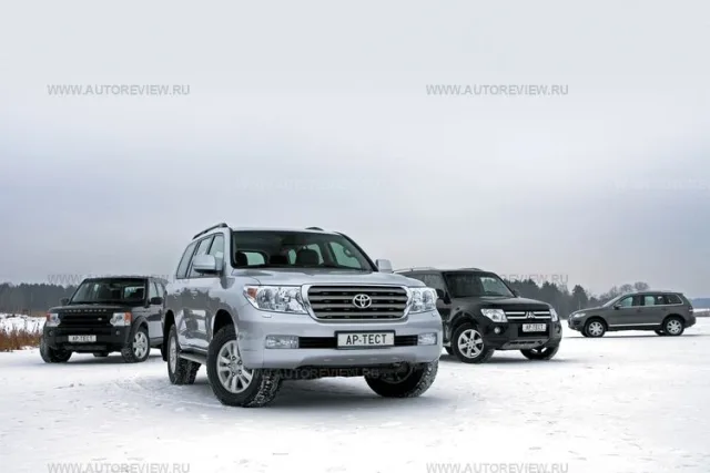 Крадущийся тигр, затаившийся дракон. Land Rover Discovery, Mitsubishi Pajero, Toyota Land Cruiser 200 и Volkswagen Touareg