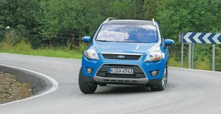 Ни крена! Ford Kuga с кошачьими повадками