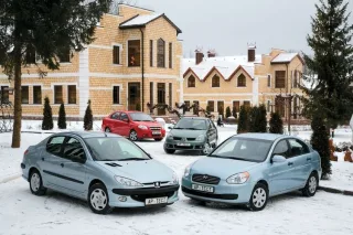 Зі своїм самоваром. Chevrolet Aveo, Hyundai Verna, Peugeot 206 Sedan і Renault Symbol
